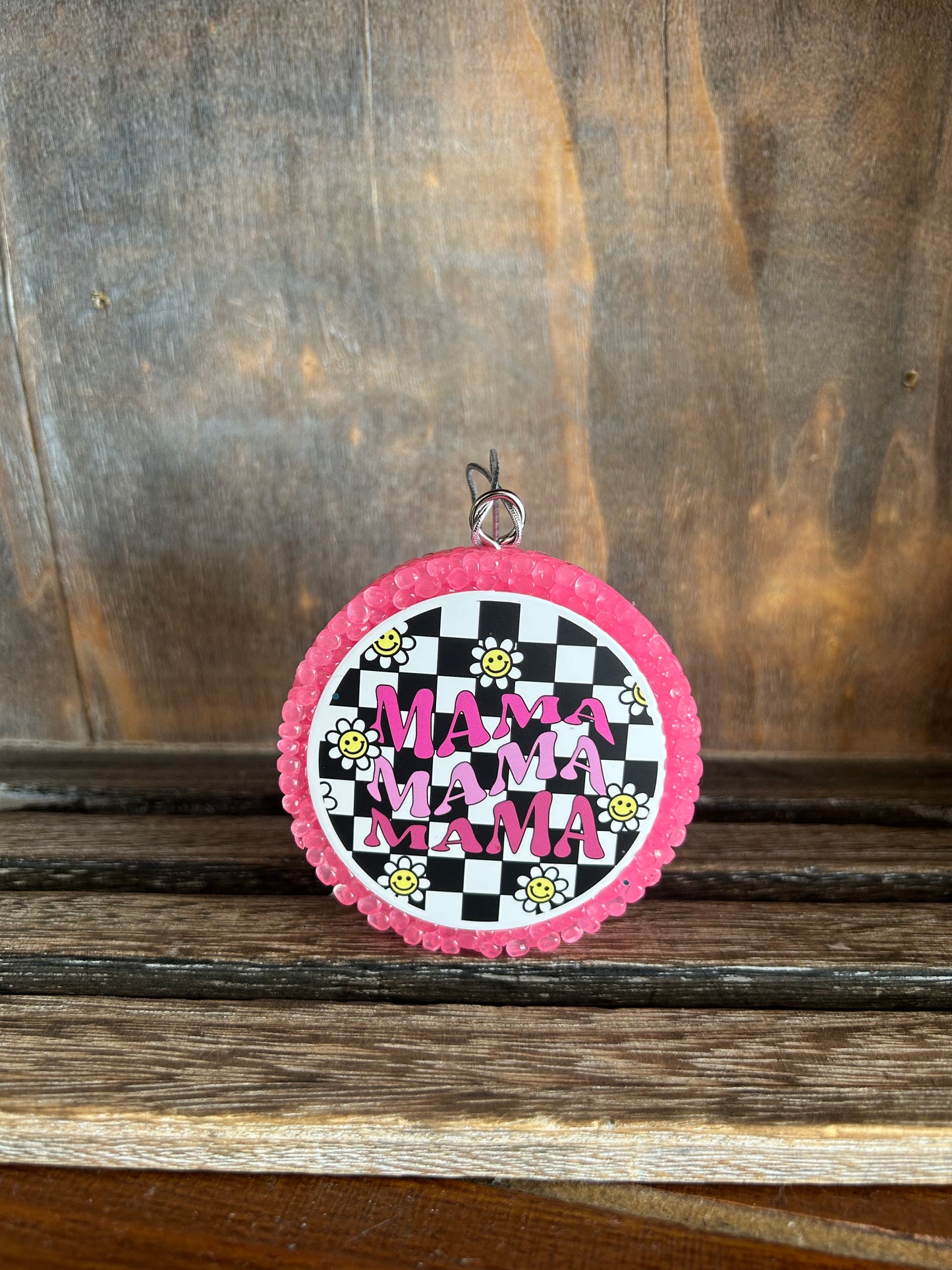 Checkered MAMA Freshie – Hot Pink + Smiley Daisies